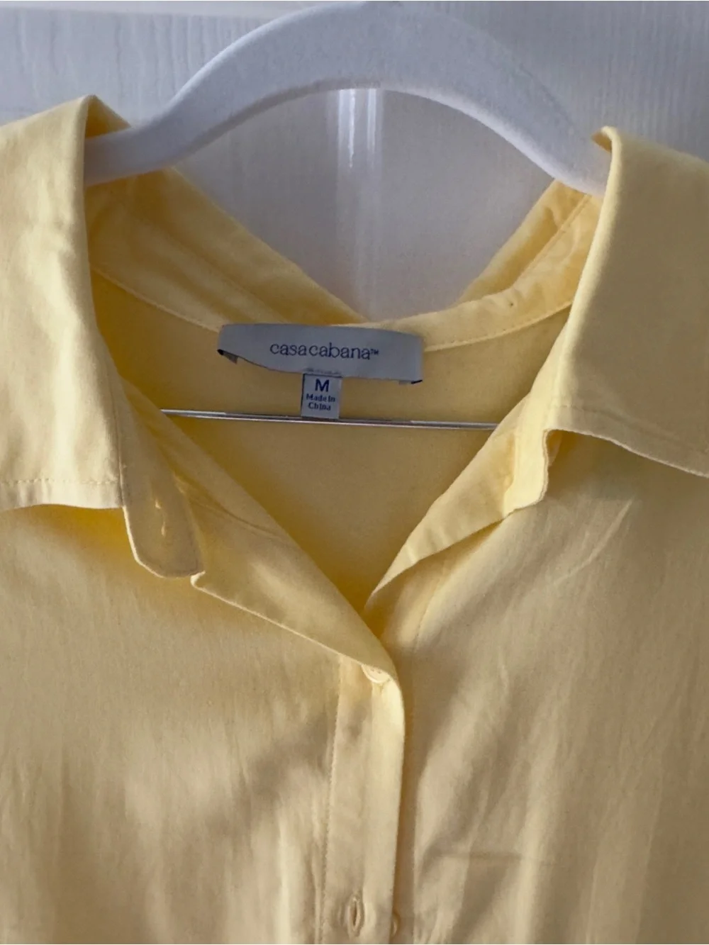 Women’s Club Monaco Pale Yellow Short-Sleeve Button-Down Shirt